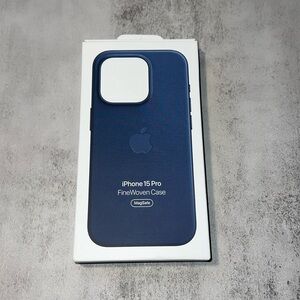 Apple - iPhone 15 Pro FineWoven Case with MagSafe - Pacific Blue